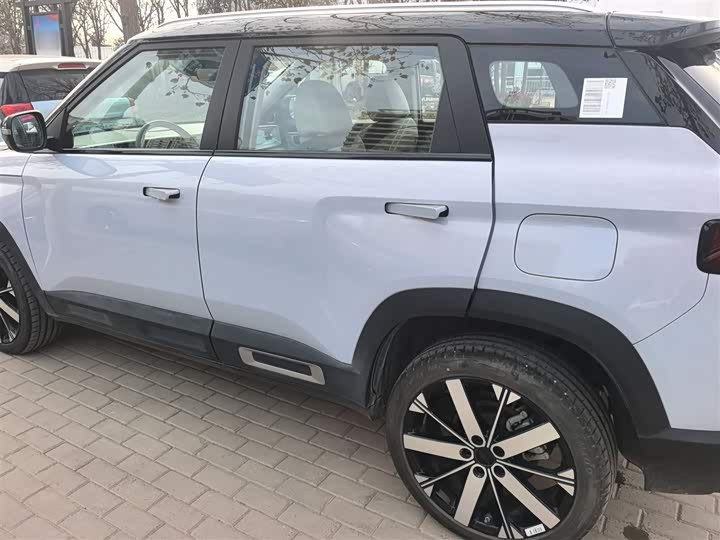 Фото 5 - Geely Icon