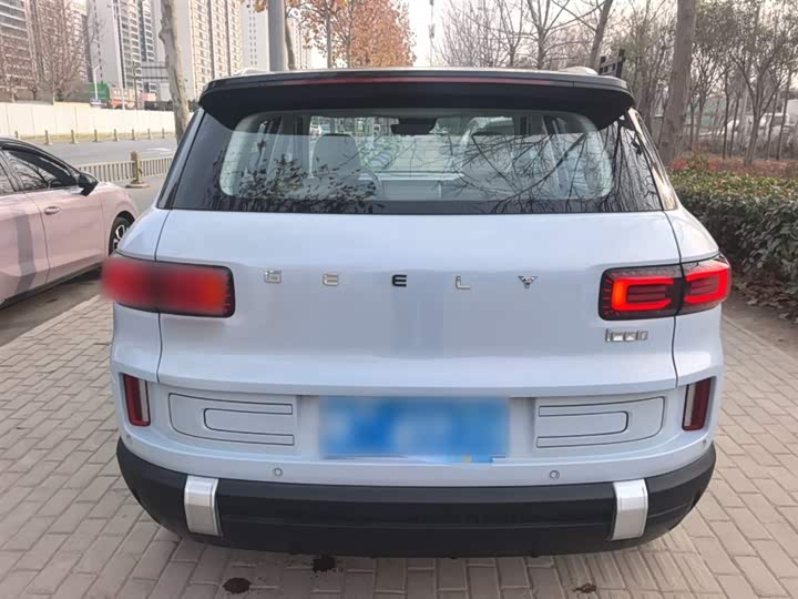 Фото 6 - Geely Icon