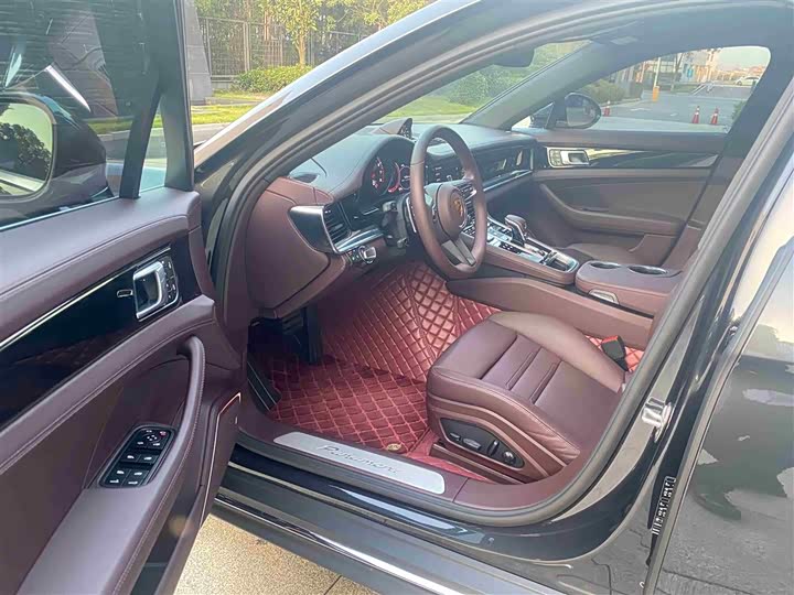 Фото 4 - Porsche Panamera