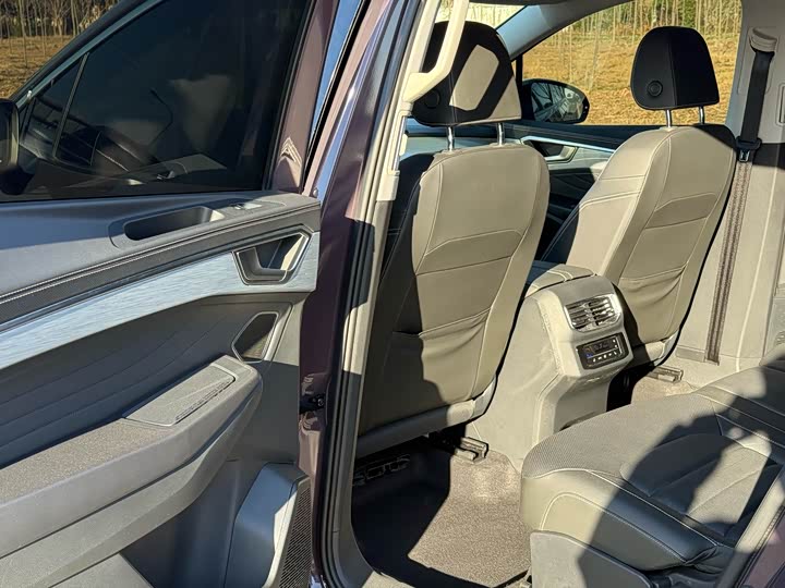 Фото 9 - Volkswagen Talagon