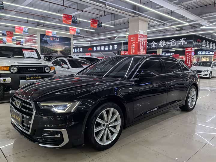Фото 1 - Audi A6L