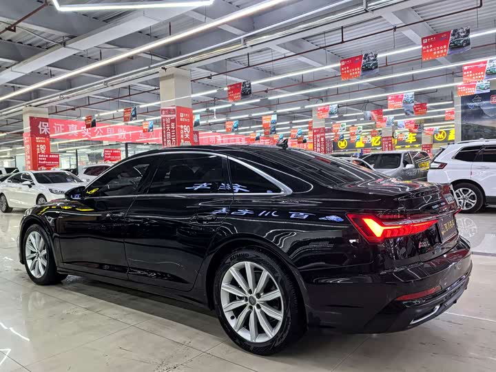 Фото 3 - Audi A6L