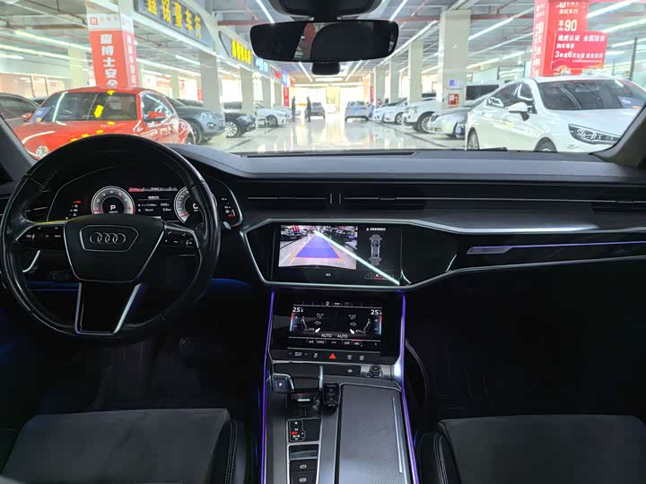 Фото 8 - Audi A6L