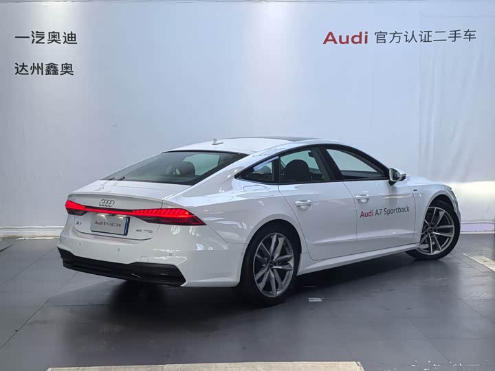 Фото 2 - Audi A7