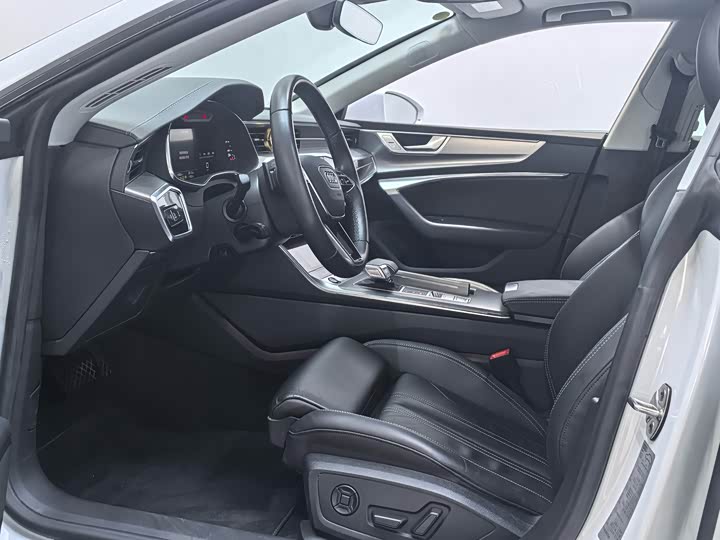 Фото 9 - Audi A7