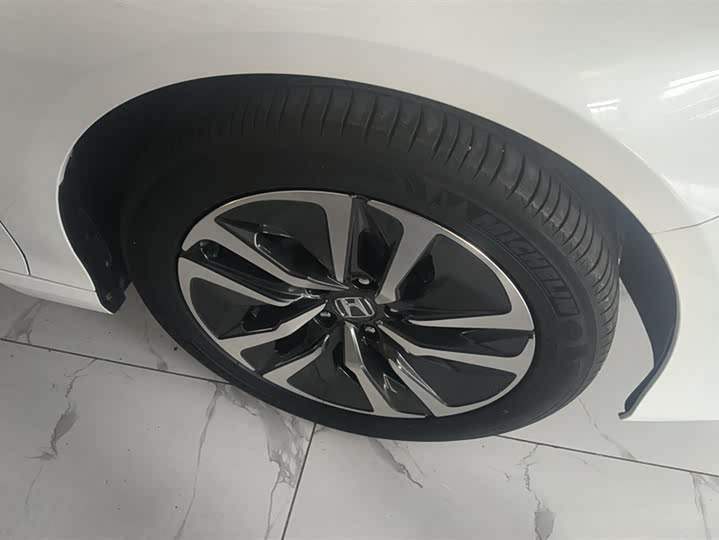 Фото 6 - Honda Accord