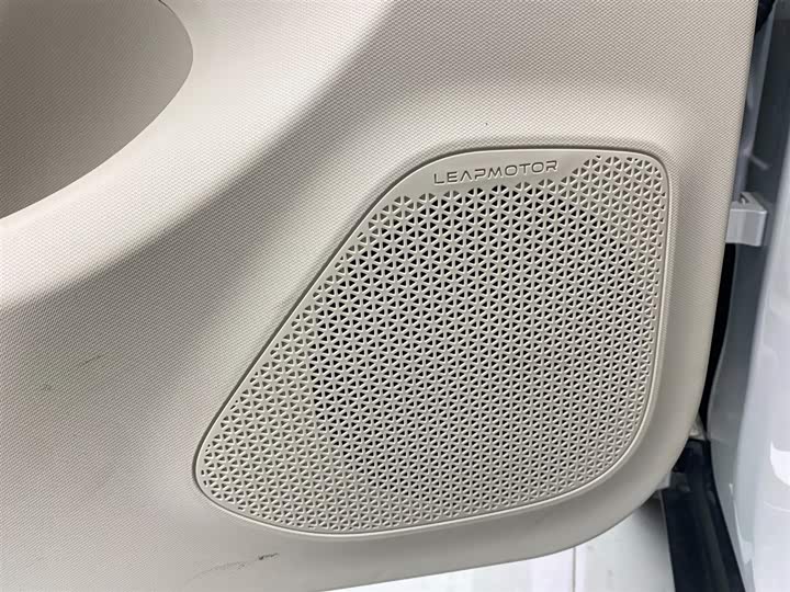 Фото 9 - Leapmotor T03