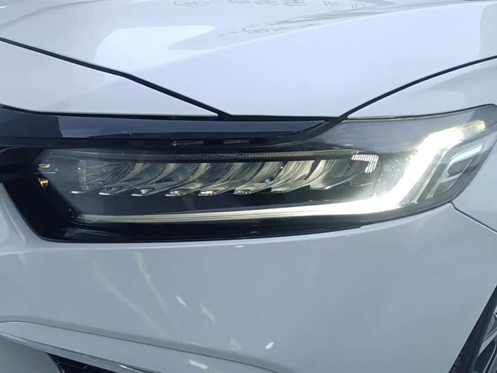 Фото 5 - Honda Inspire