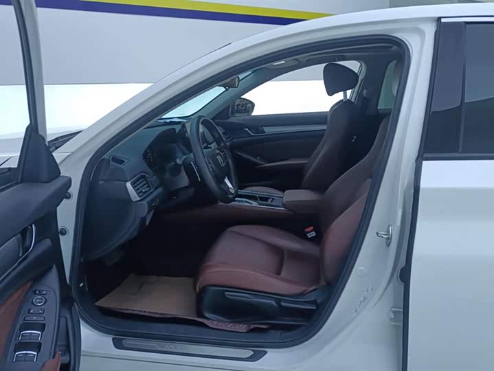 Фото 9 - Honda Inspire