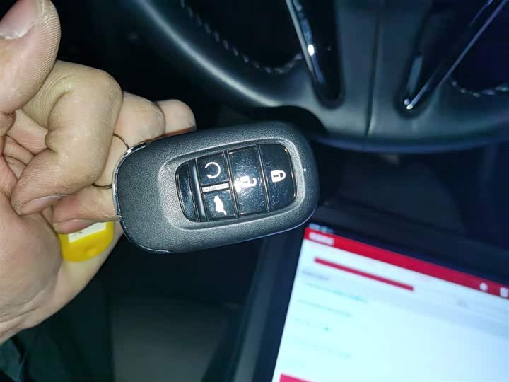 Фото 9 - Honda UR-V