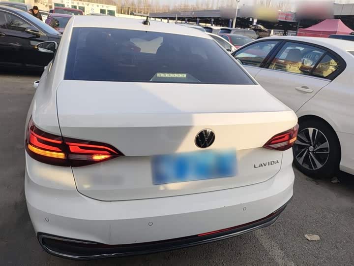 Фото 6 - Volkswagen Lavida