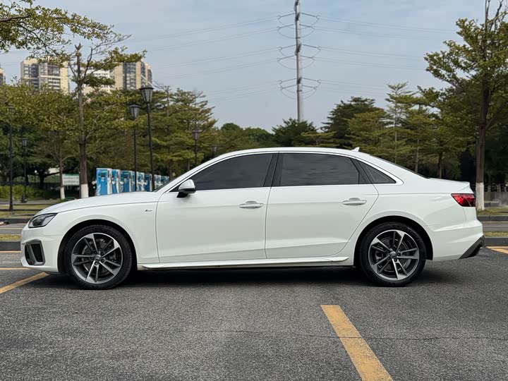 Фото 7 - Audi A4L