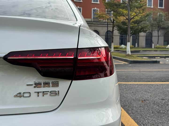 Фото 9 - Audi A4L