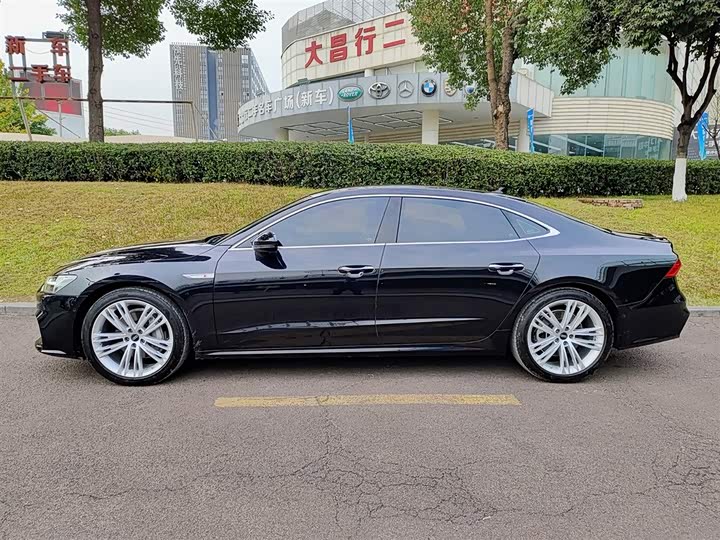 Фото 3 - Audi A7L