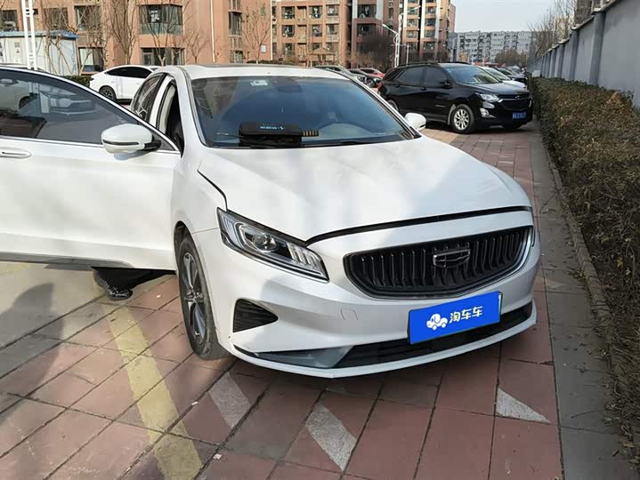 Фото 2 - Geely Emgrand GT Hybrid