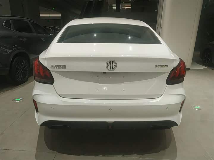 Фото 6 - MG Motor 5