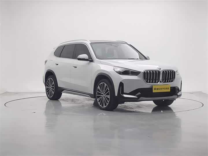 Фото 4 - BMW X1