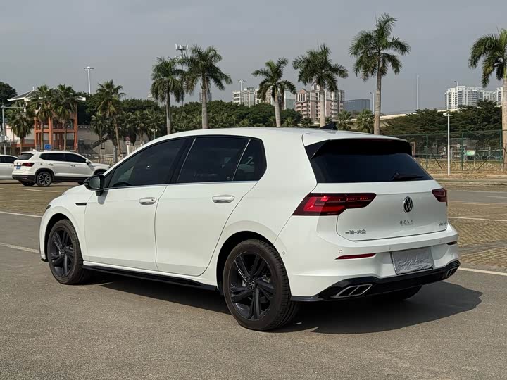 Фото 7 - Volkswagen Golf