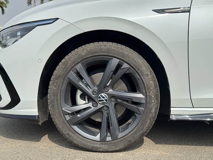 Фото 9 - Volkswagen Golf