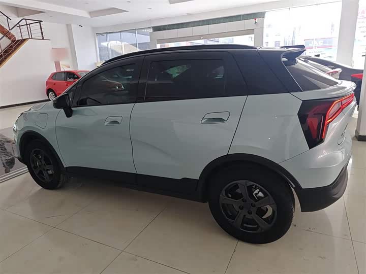 Фото 5 - Geely Geometry E Firefly