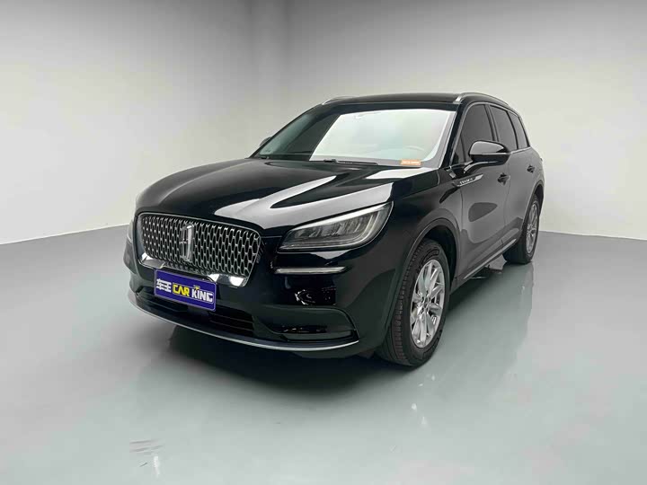 Фото 1 - Lincoln Corsair