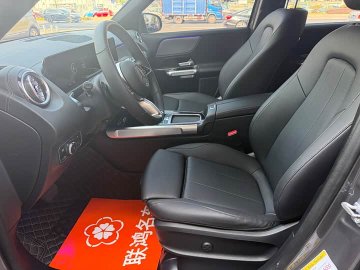 Фото 4 - Mercedes-Benz GLB-Class