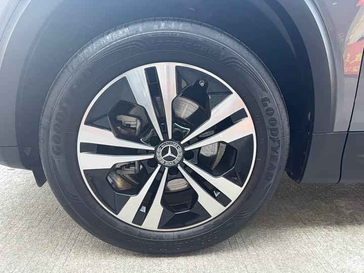 Фото 9 - Mercedes-Benz GLB-Class