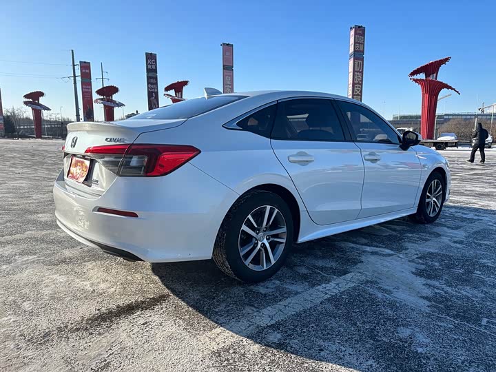 Фото 9 - Honda Civic