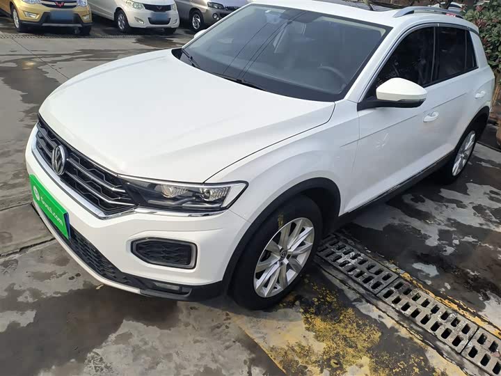 Фото 2 - Volkswagen T-Roc