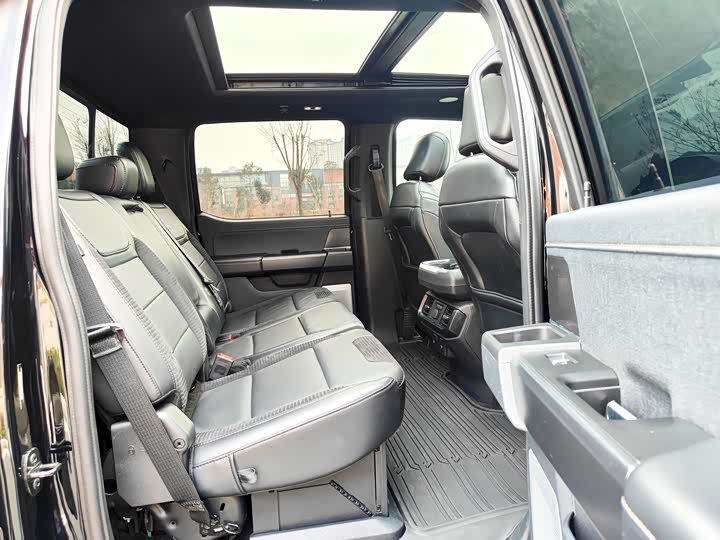 Фото 7 - Ford F-150 Raptor