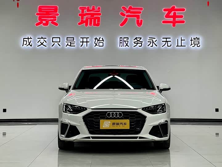 Фото 2 - Audi A4L