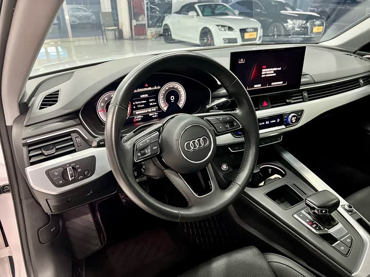 Фото 7 - Audi A4L