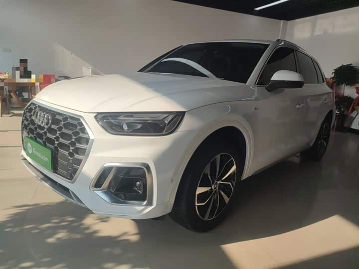 Фото 5 - Audi Q5L