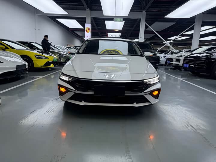 Фото 2 - Hyundai Elantra N line