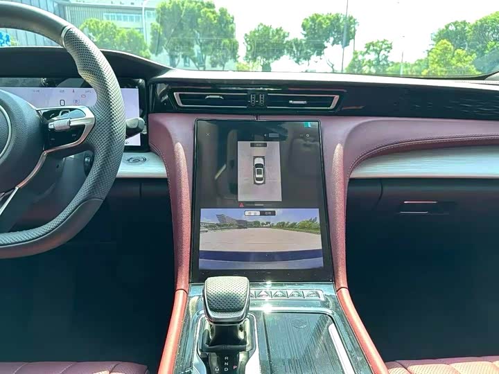 Фото 7 - Hongqi H5