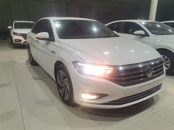 Фото 4 - Volkswagen Sagitar L