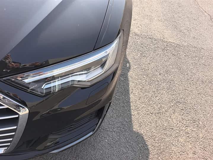 Фото 5 - Audi A6L