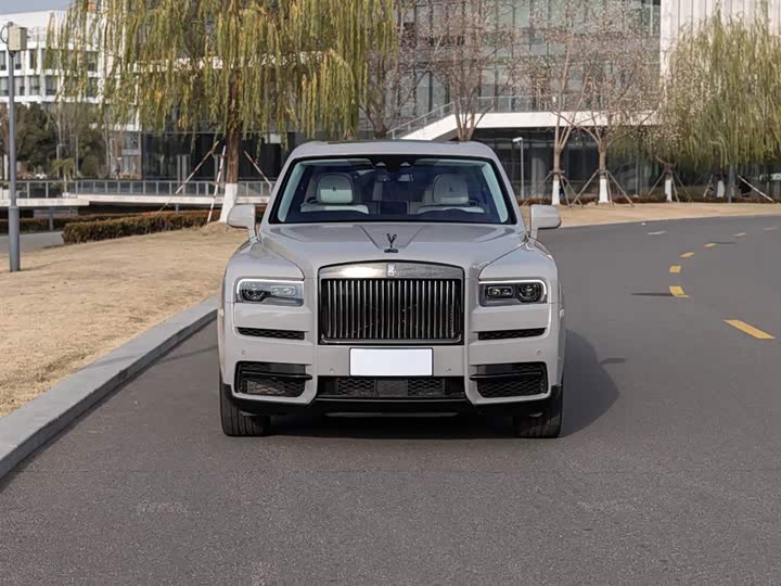 Фото 2 - Rolls-Royce Cullinan