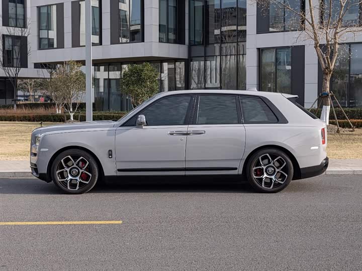 Фото 7 - Rolls-Royce Cullinan