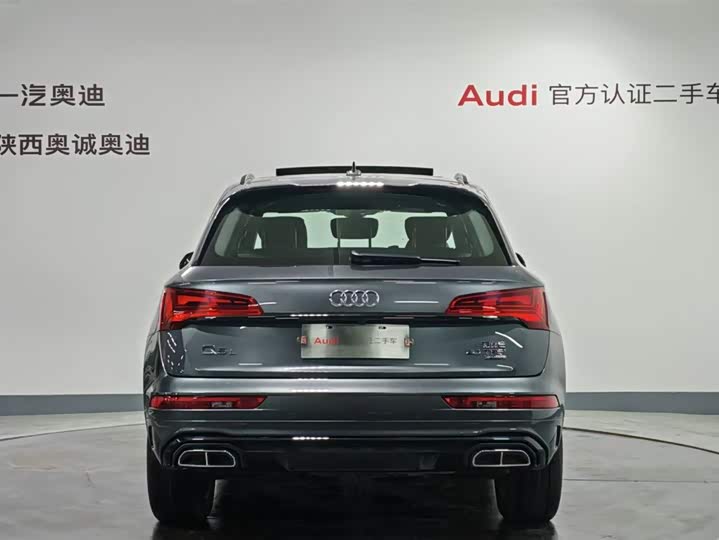 Фото 5 - Audi Q5L