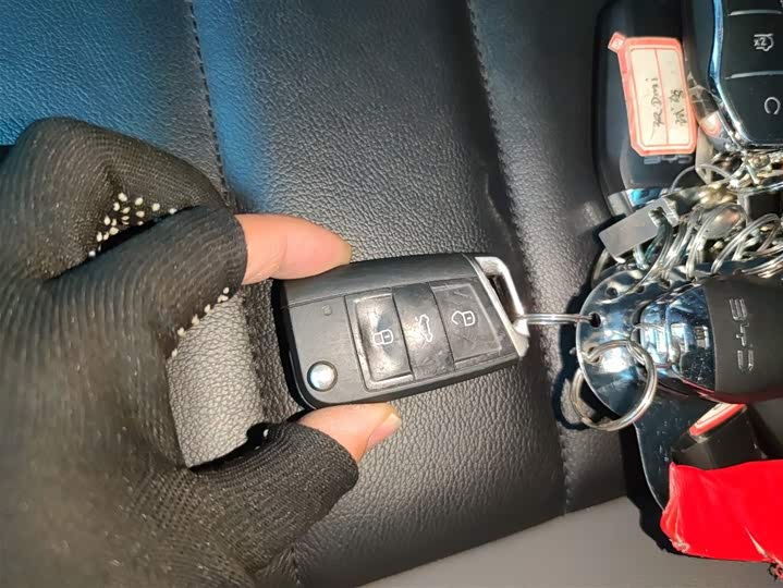 Фото 9 - Volkswagen Sagitar L