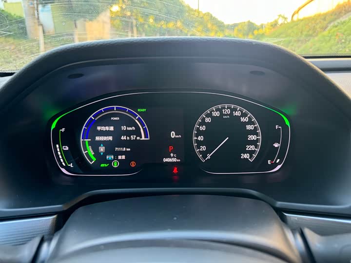 Фото 9 - Honda Accord