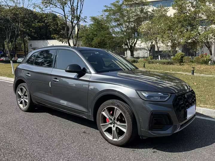 Фото 3 - Audi Q5L