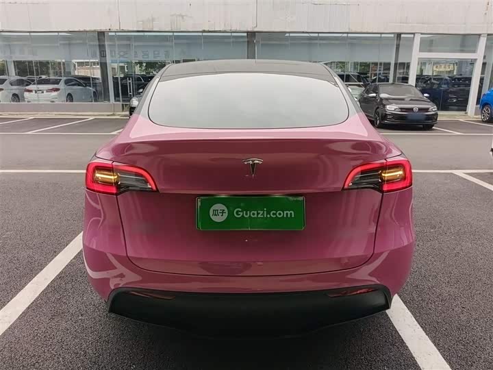 Фото 6 - Tesla Model Y