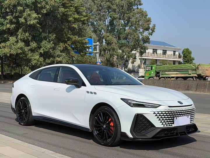 Фото 3 - Changan UNI-V