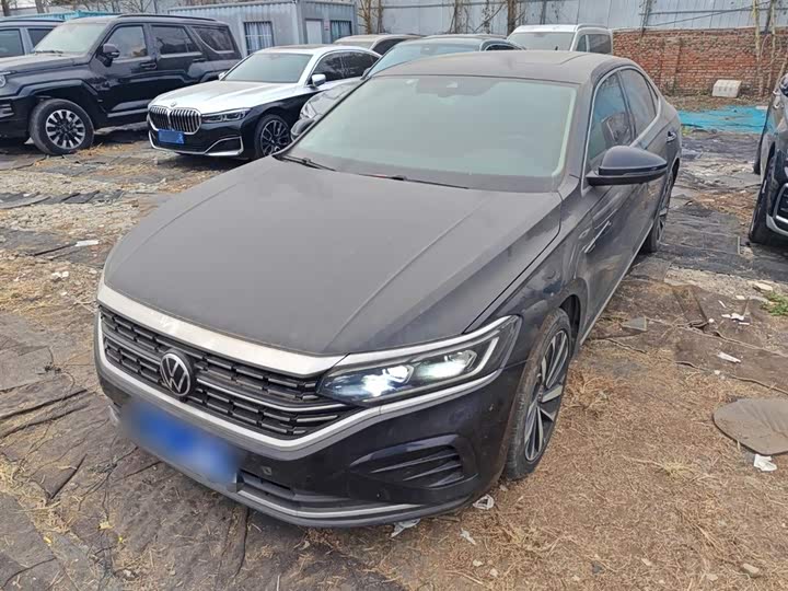 Фото 1 - Volkswagen Passat