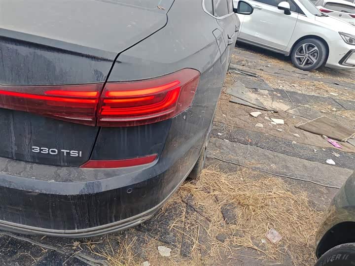 Фото 8 - Volkswagen Passat