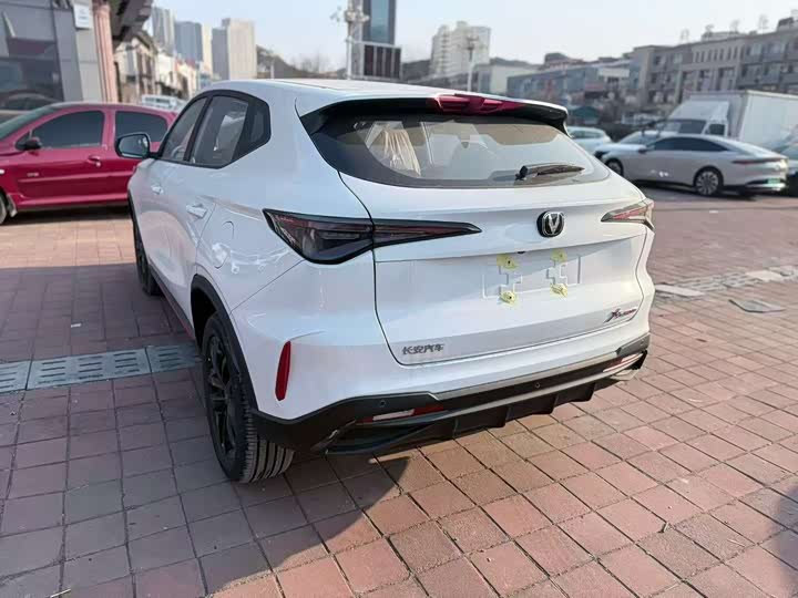 Фото 7 - Changan X5 Plus