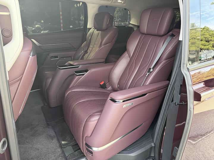 Фото 8 - Buick GL8 Century