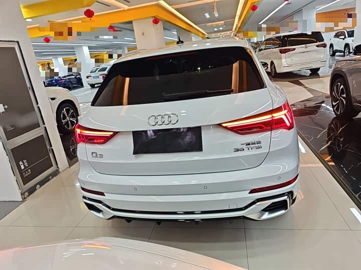 Фото 6 - Audi Q3